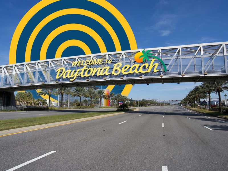 Welcome sign in Daytona Beach, FL
